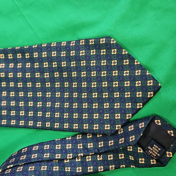 2 Brooks Brothers silk Ties , made in USA - Picture 9 of 15